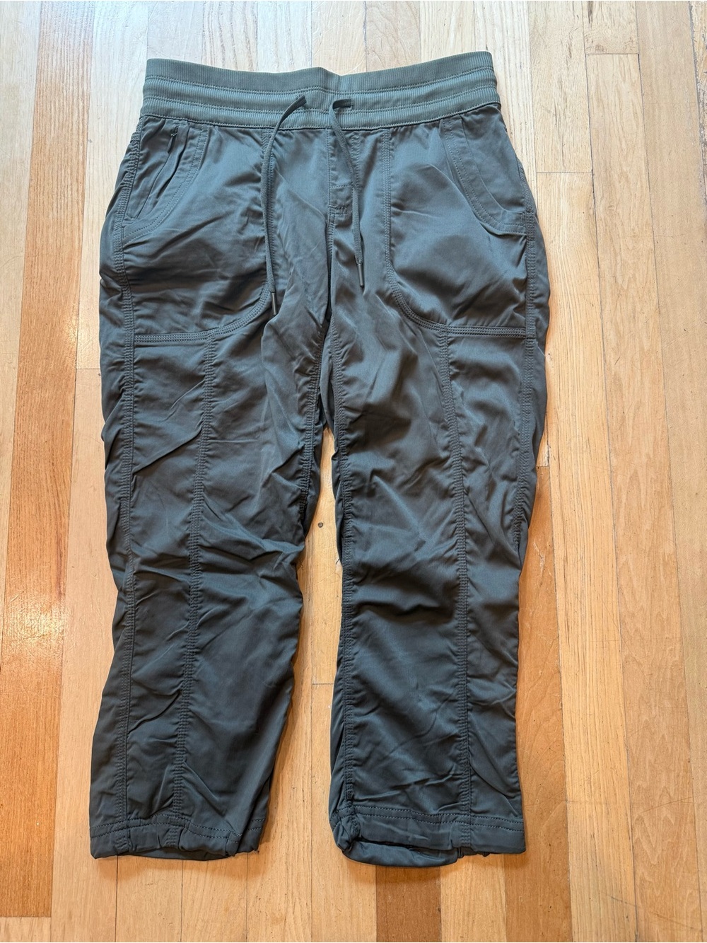 The North Face Aphrodite Women’s Size Small Capris, Olive Green